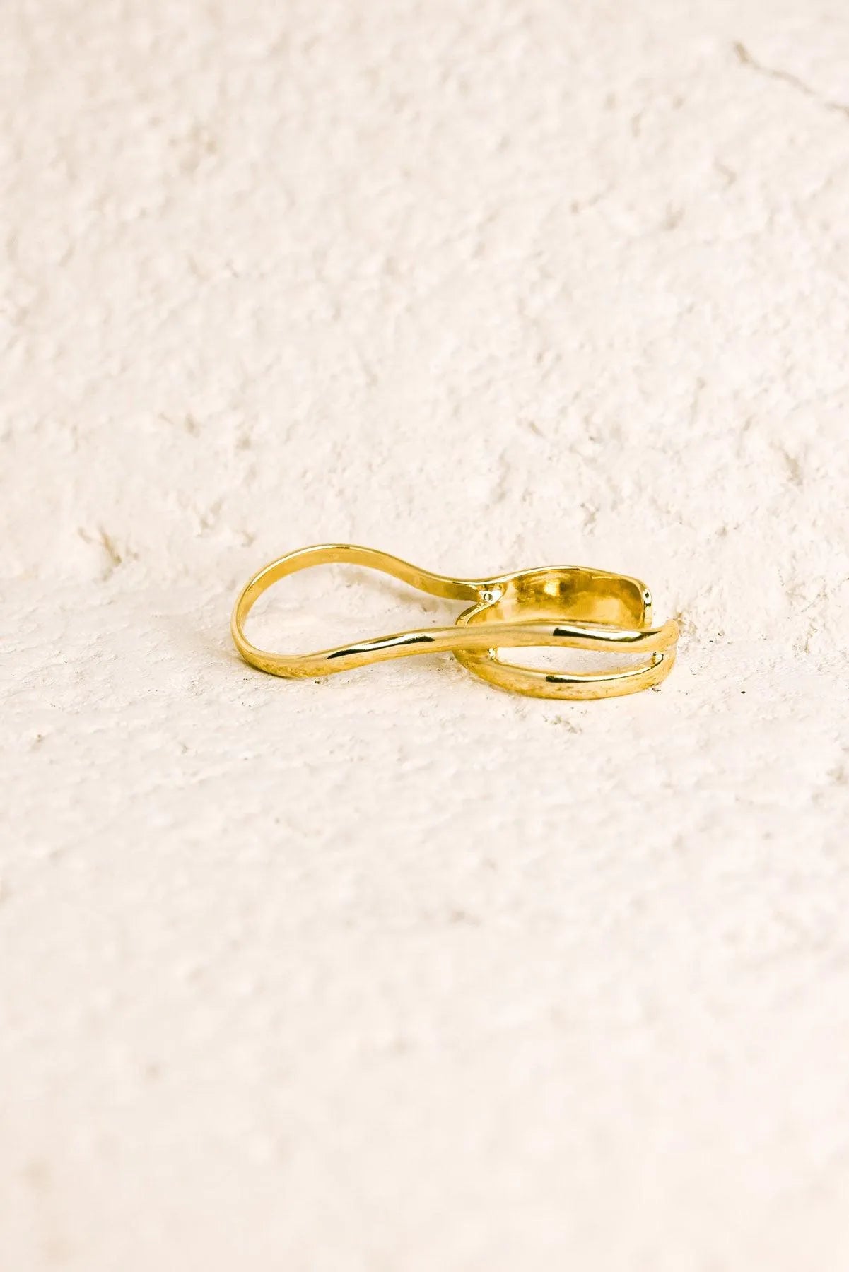 Wavy Double Finger Gold Ring